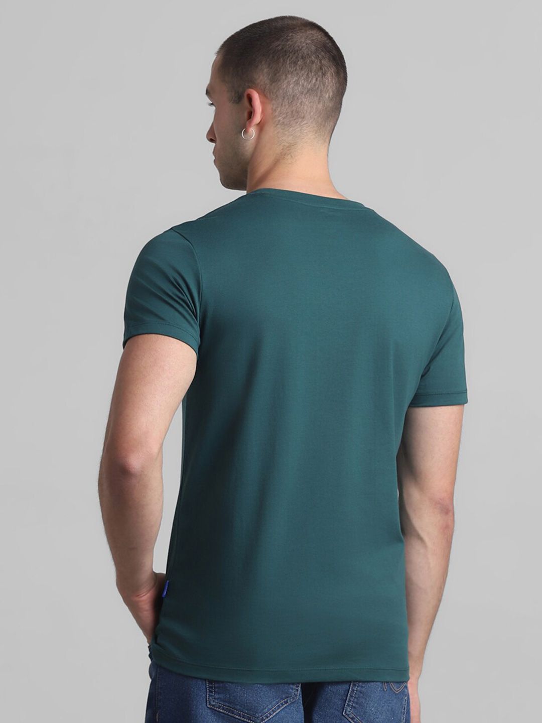 Men Printed Slim Fit T-shirt