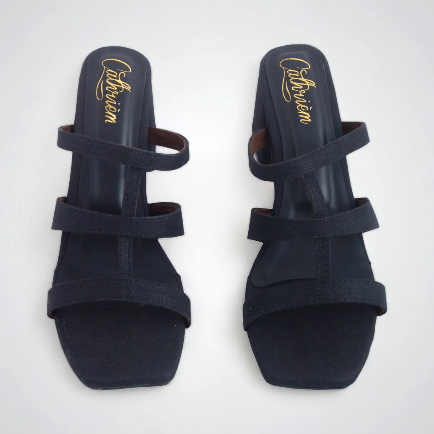 Linda Sandal