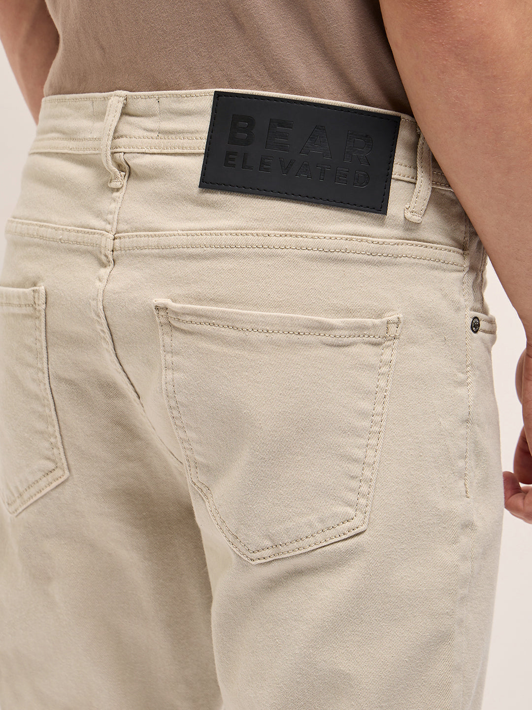 Stylish Beige Jeans with Comfortable Stretch and Skinny Fit