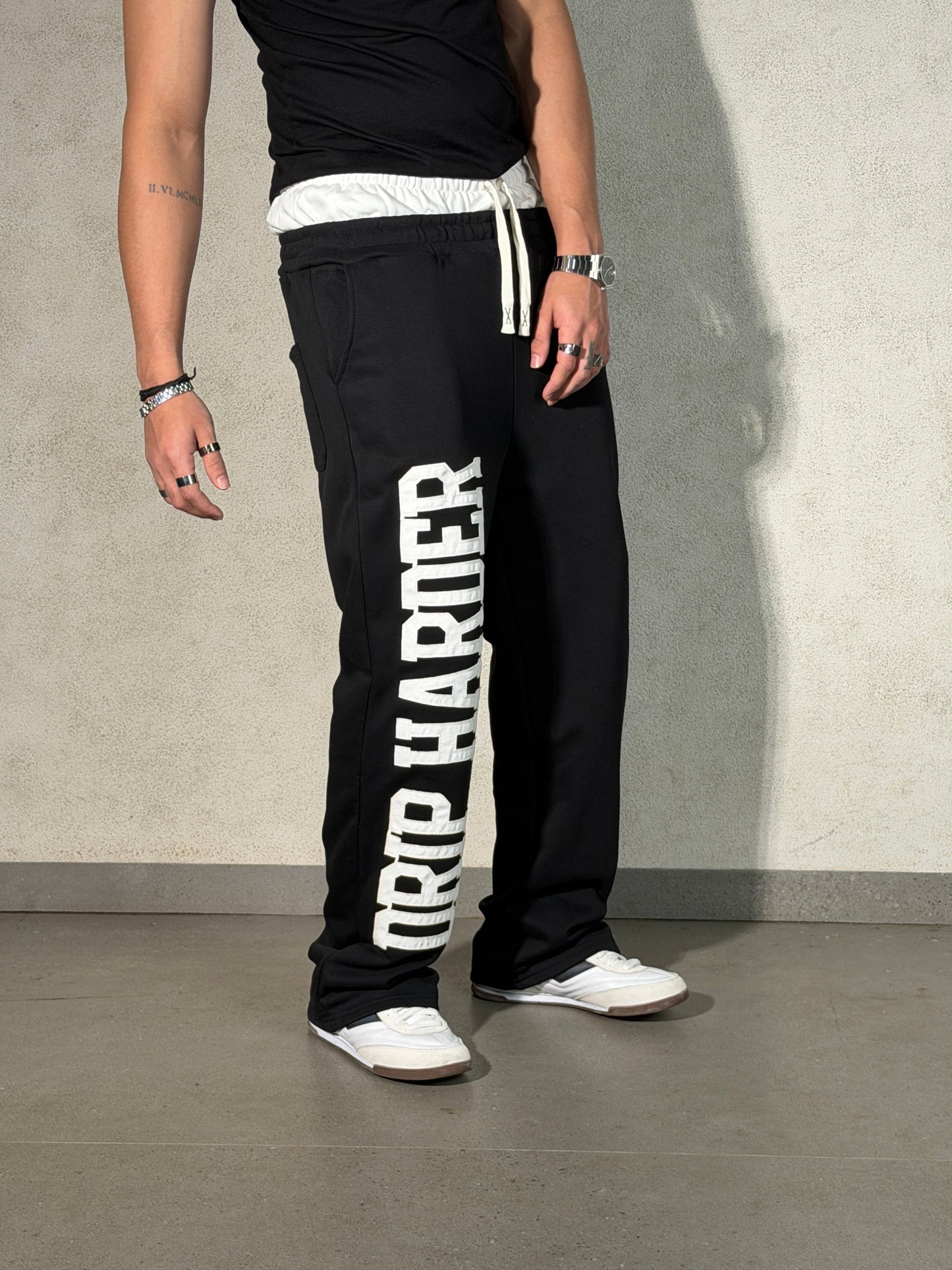 Contrast Belted Drip Harder Joggers - Black
