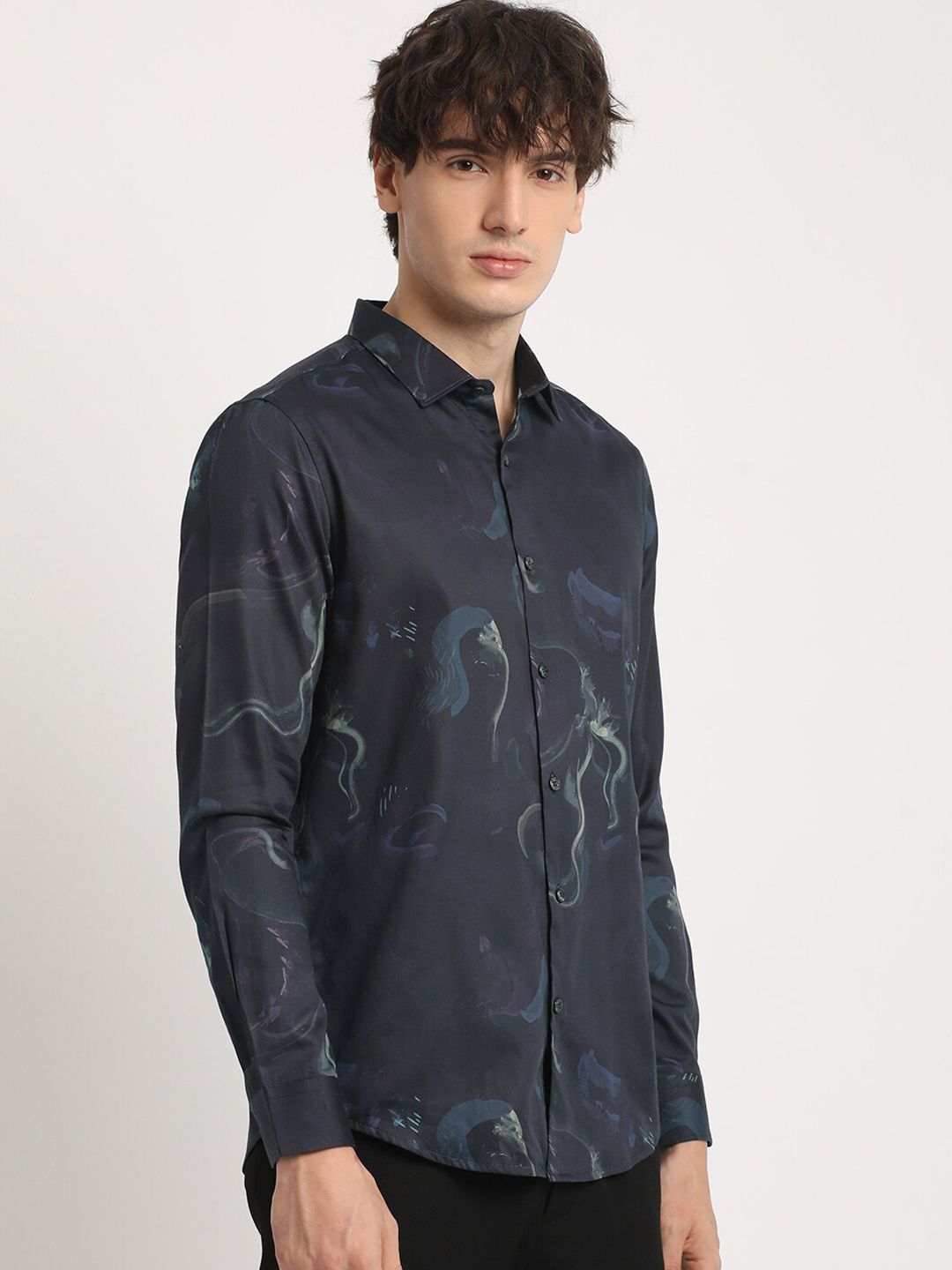 Men Abstract Graphic Printed Slim Fit Casual Shirt