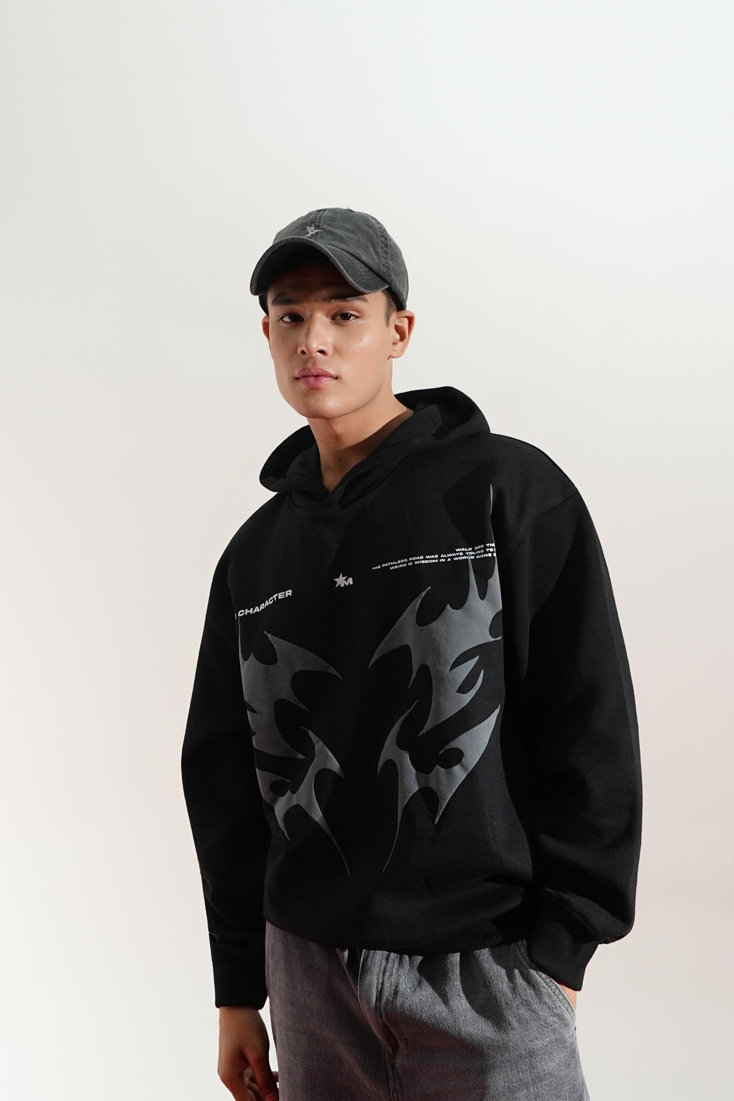 BLACK AURA OVERSIZED HOODIE
