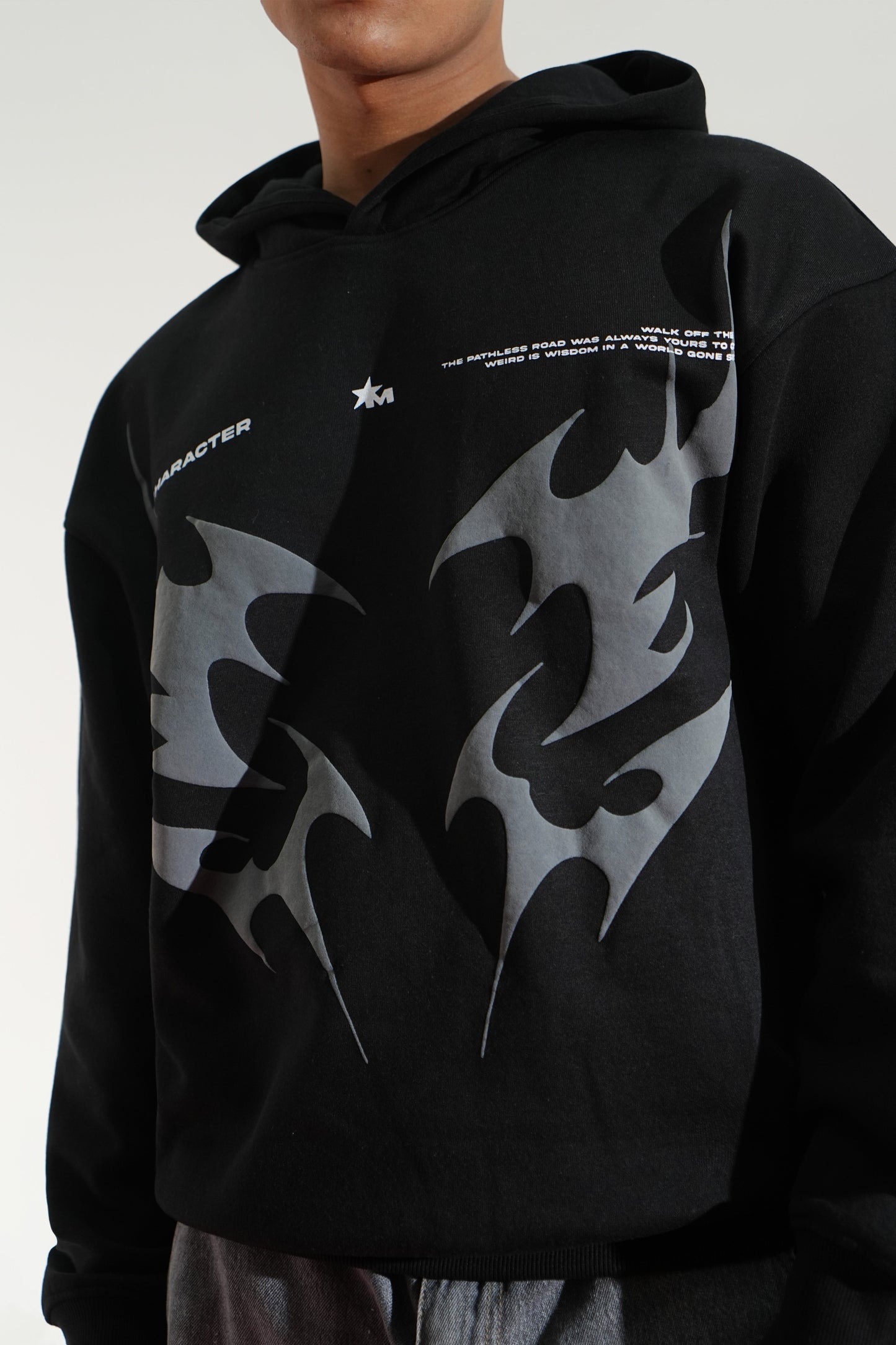 BLACK AURA OVERSIZED HOODIE