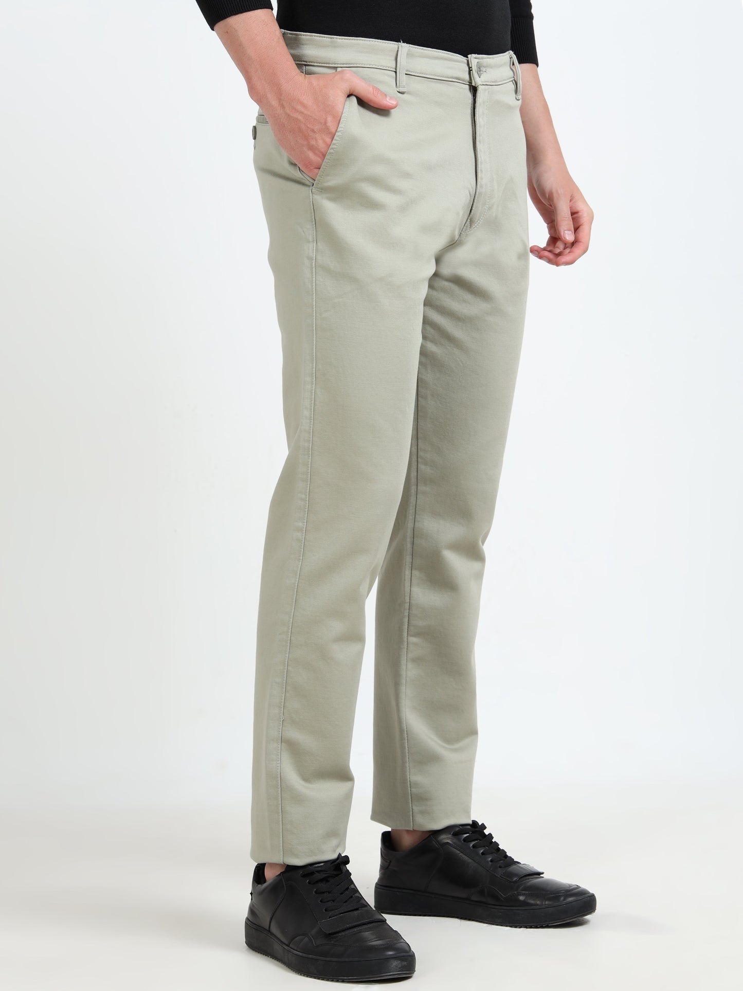 REGULAR FIT SOLID TROUSER
