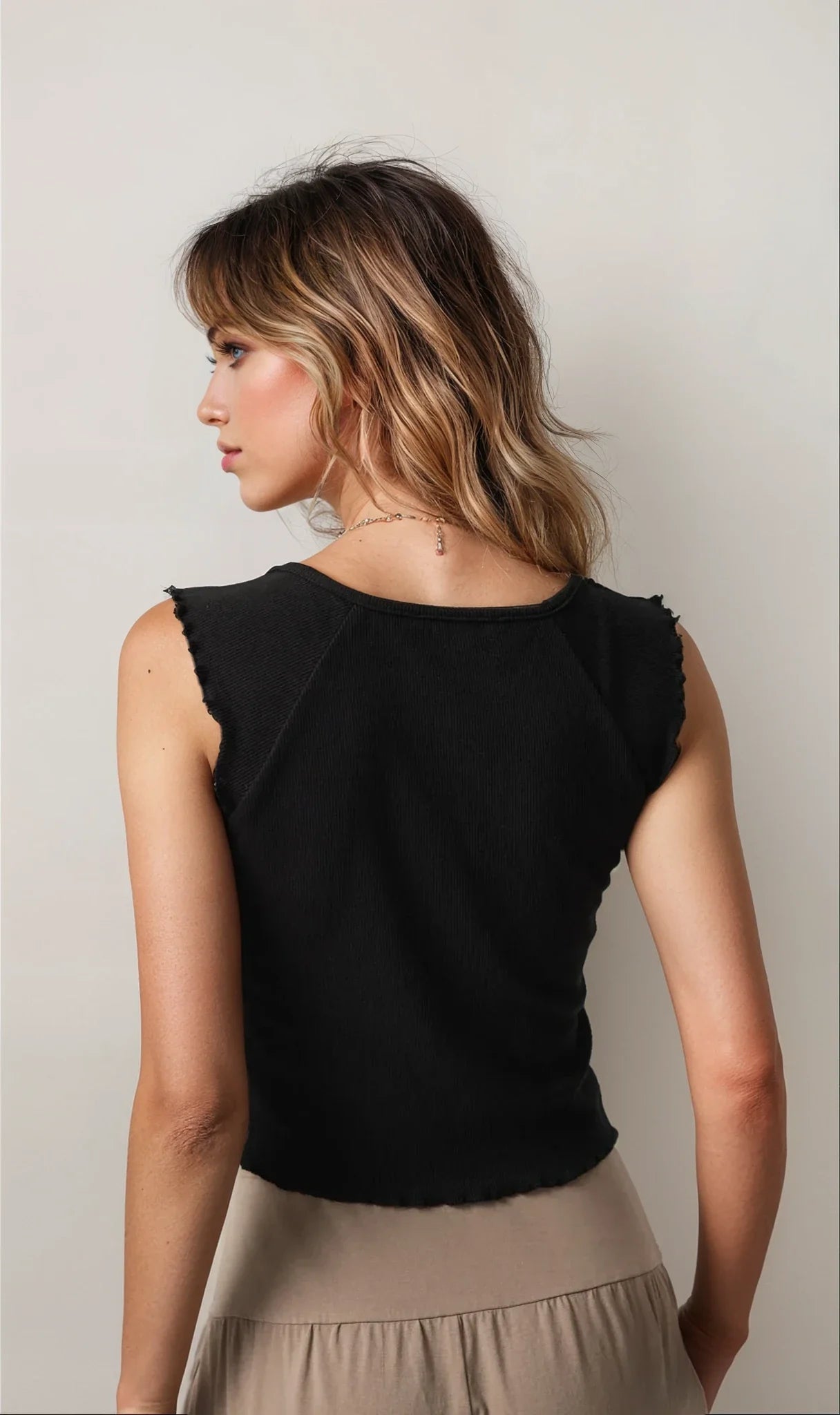 MWB V- Neck Sleveless Split Crop Top