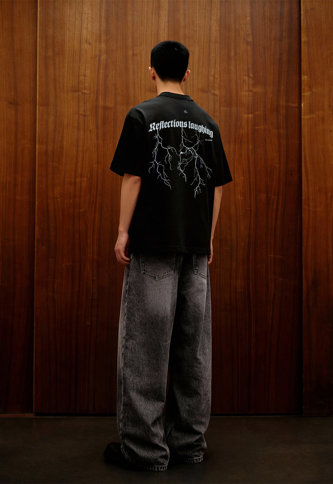 Reflections Laughing Heavyweight-Oversized T-Shirt (Tryo Exclusive)