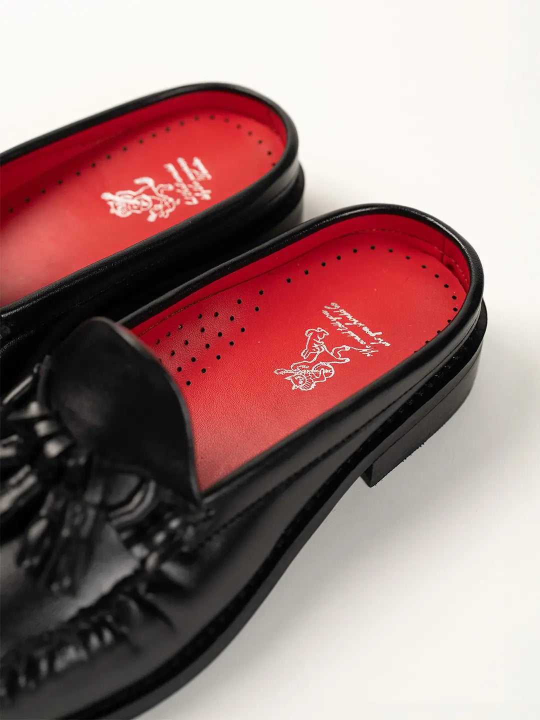 Theater Women Sherlocks Black Leather Tassel Loafers