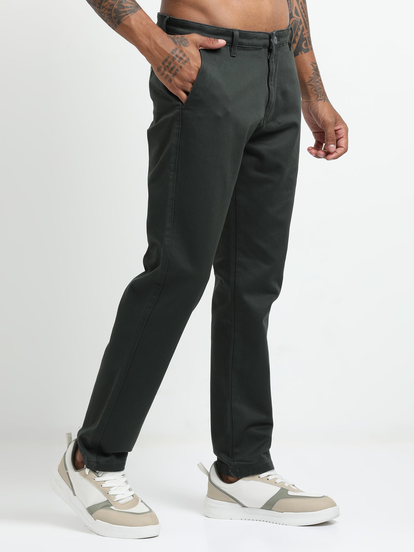 REGULAR FIT SOLID TROUSER