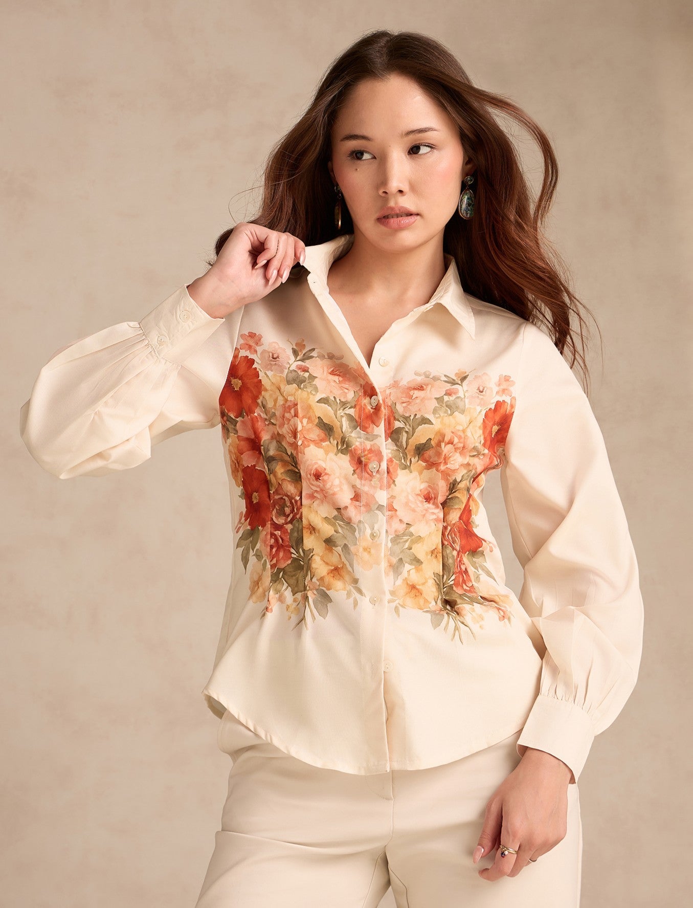 Off White Cinched Waist Printed Shirt