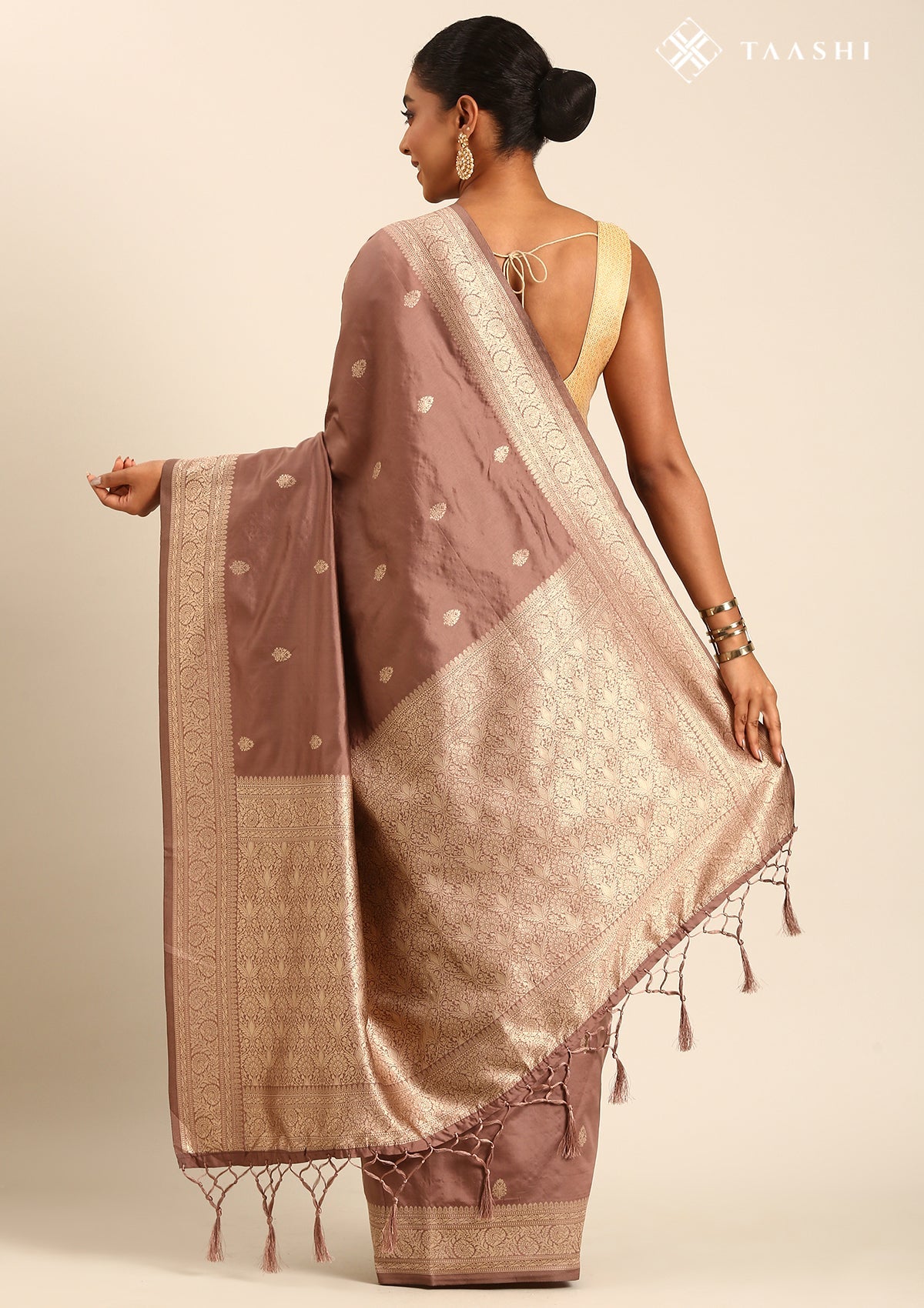 Mocha Mousse Traditional Pattern Woven Tussar Saree