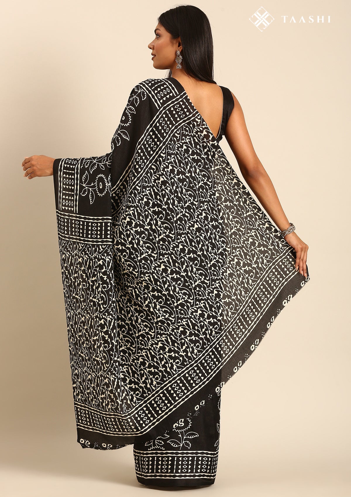 Black Abstract Printed Tussar saree