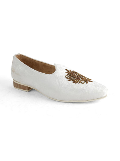 Opulenza Embroidered Mojri - Moon White