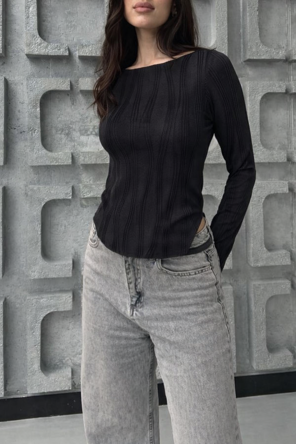 Wavy Aura Full Sleeve Top - Black