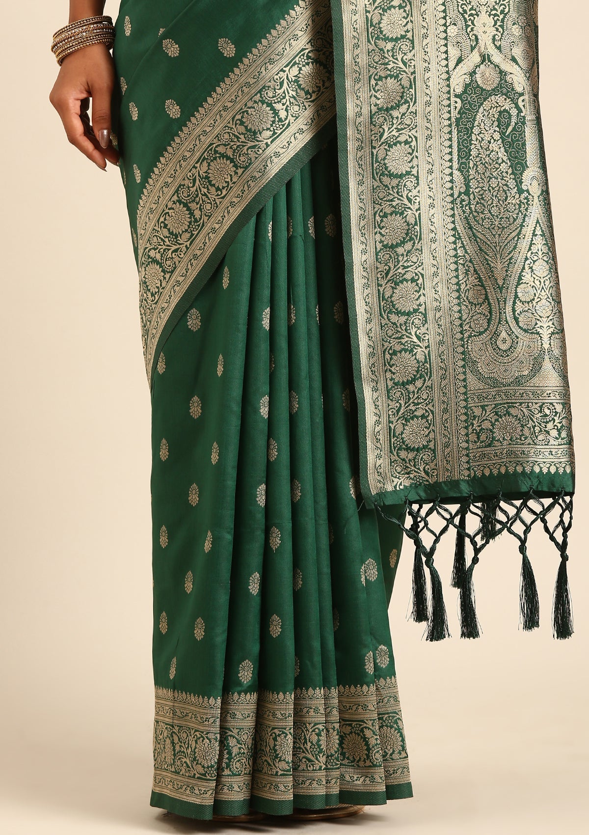 Dark Green Traditional Woven Tussar Saree