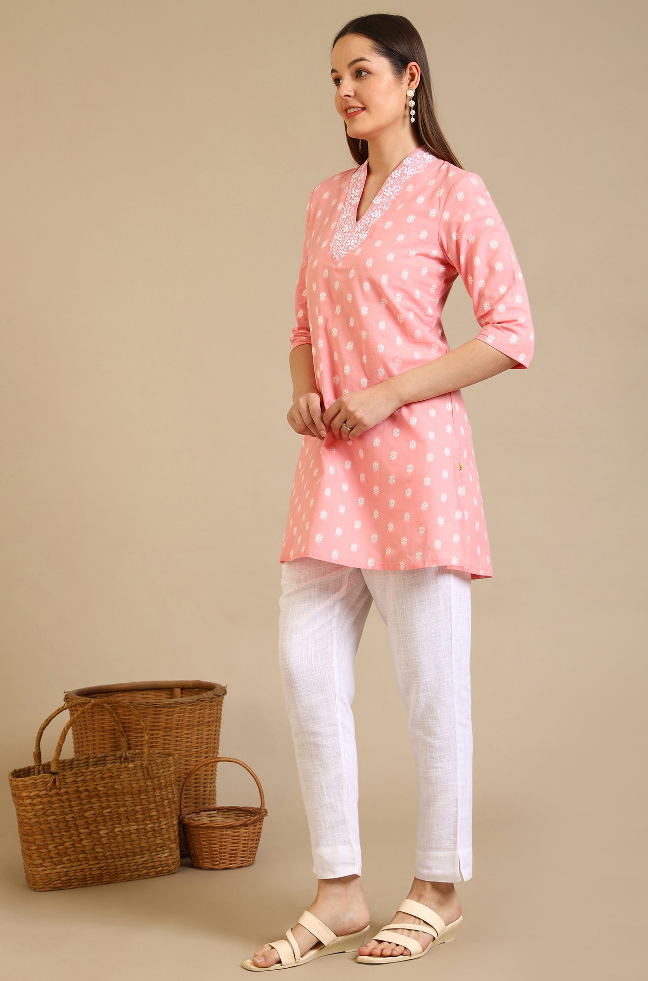 Pink Thread Embroidered Cotton Blend Straight Kurti