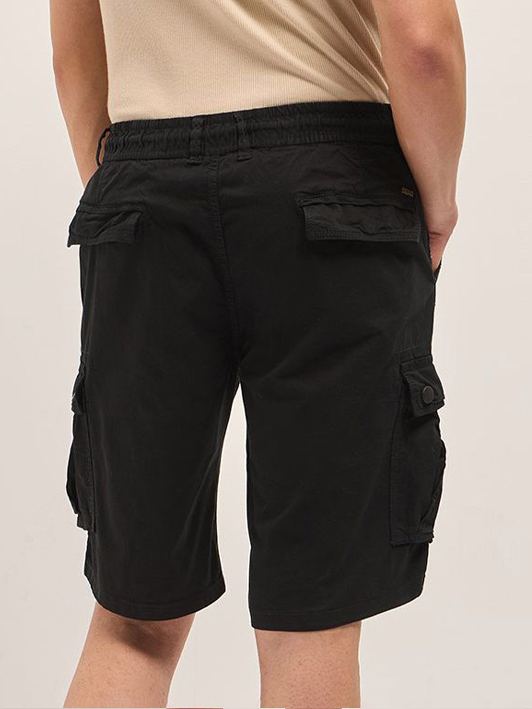 Men Cotton Solid Knee Length Cargo Shorts