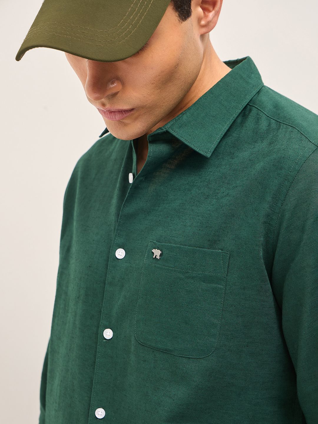 Men Slim Fit Solid Spread Collar Casual Cotton Linen Shirt