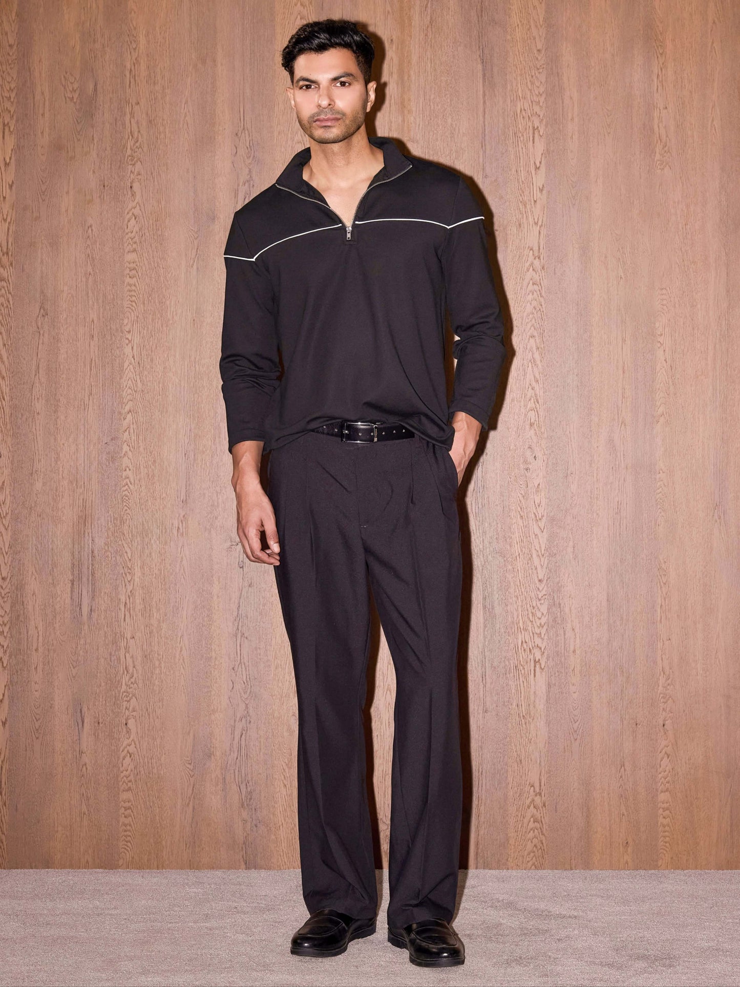 Transit Quarter Zip Pullover - Black