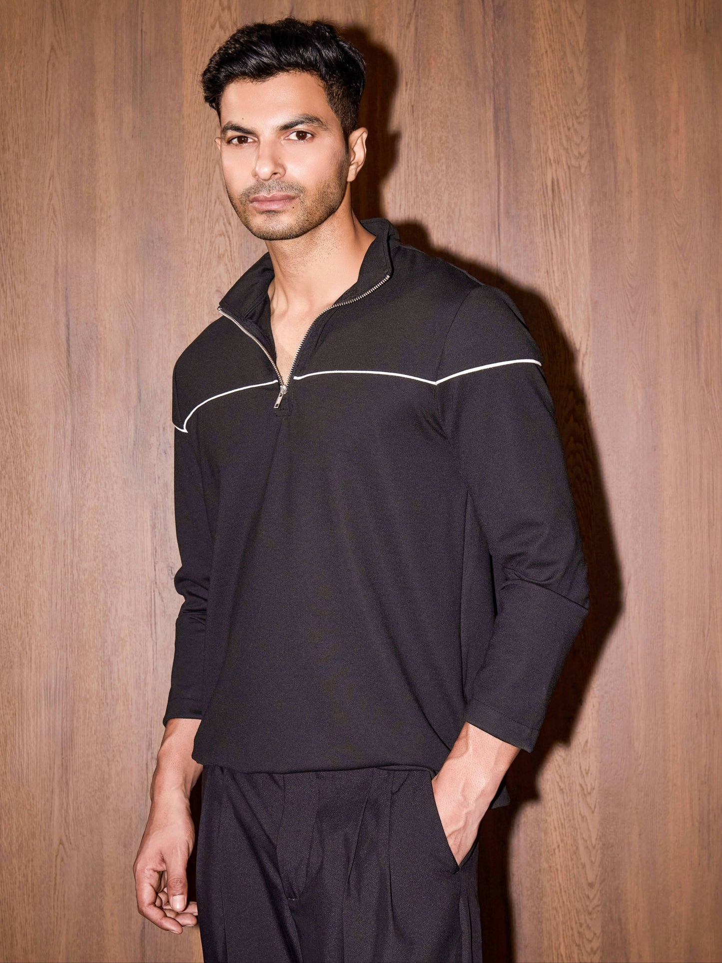 Transit Quarter Zip Pullover - Black