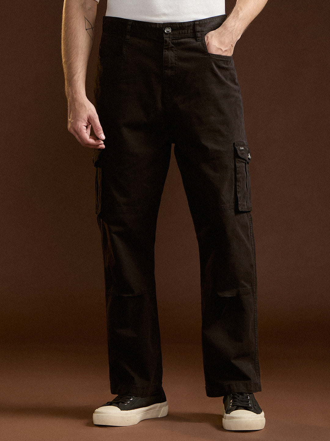 Black Solid Straight Fit Functional & Stylish Cargo Pant
