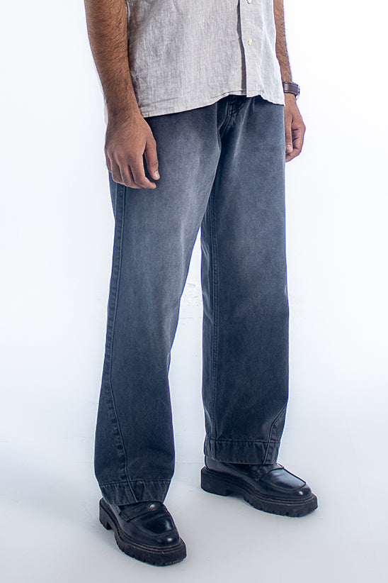 Metro Comfort Loose Jeans: Cast Iron Grey