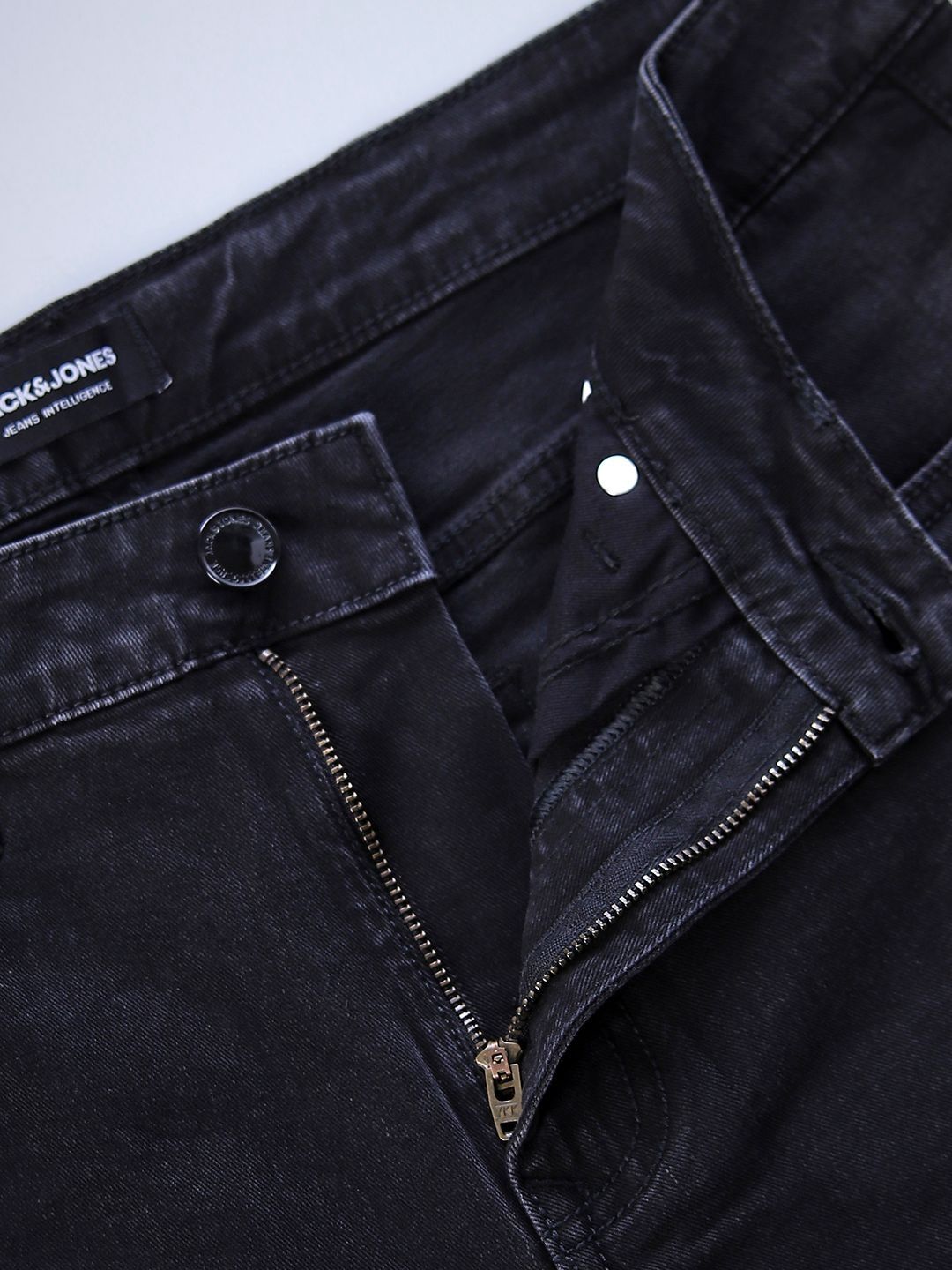 Men Regular Fit Low-Rise Mildly Distressed Light Fade Stretchable Jeans