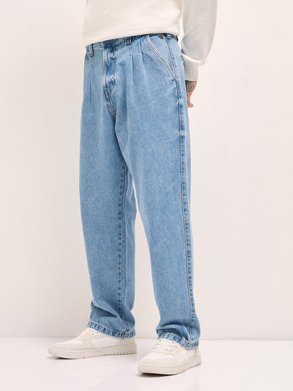Classic Wide-Leg Denim Jeans with Pleated Detailing