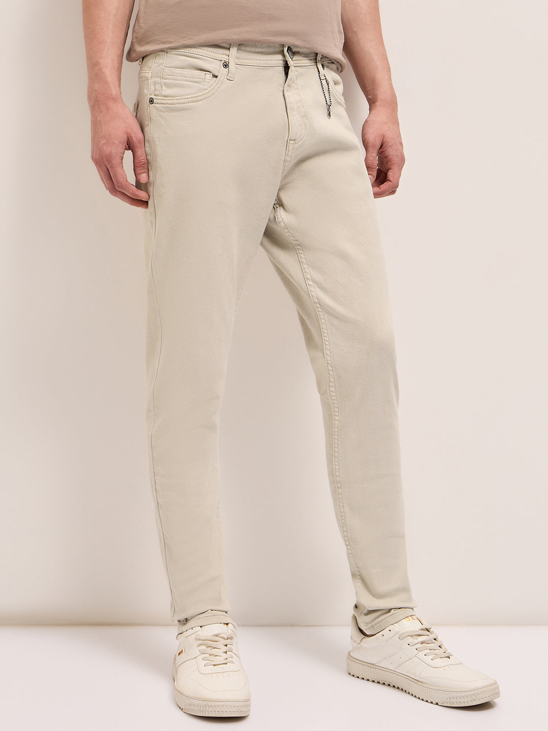 Stylish Beige Jeans with Comfortable Stretch and Skinny Fit