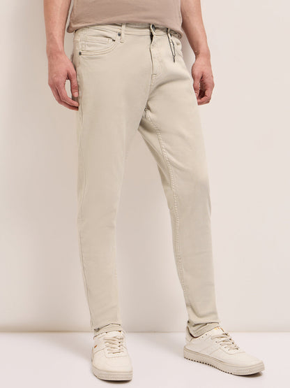 Stylish Beige Jeans with Comfortable Stretch and Skinny Fit