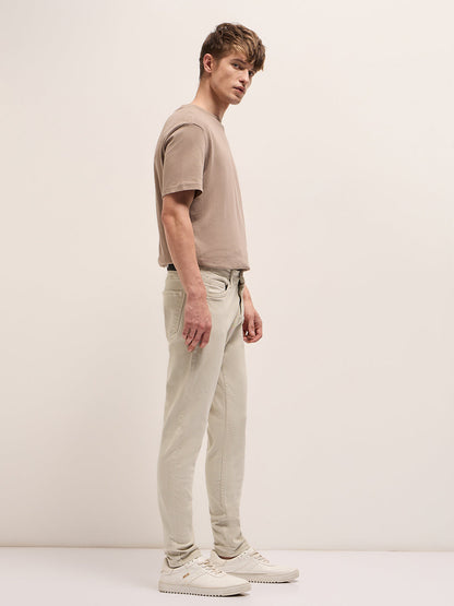 Stylish Beige Jeans with Comfortable Stretch and Skinny Fit