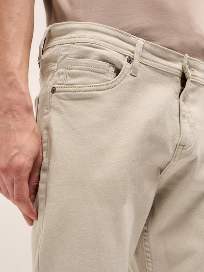 Stylish Beige Jeans with Comfortable Stretch and Skinny Fit
