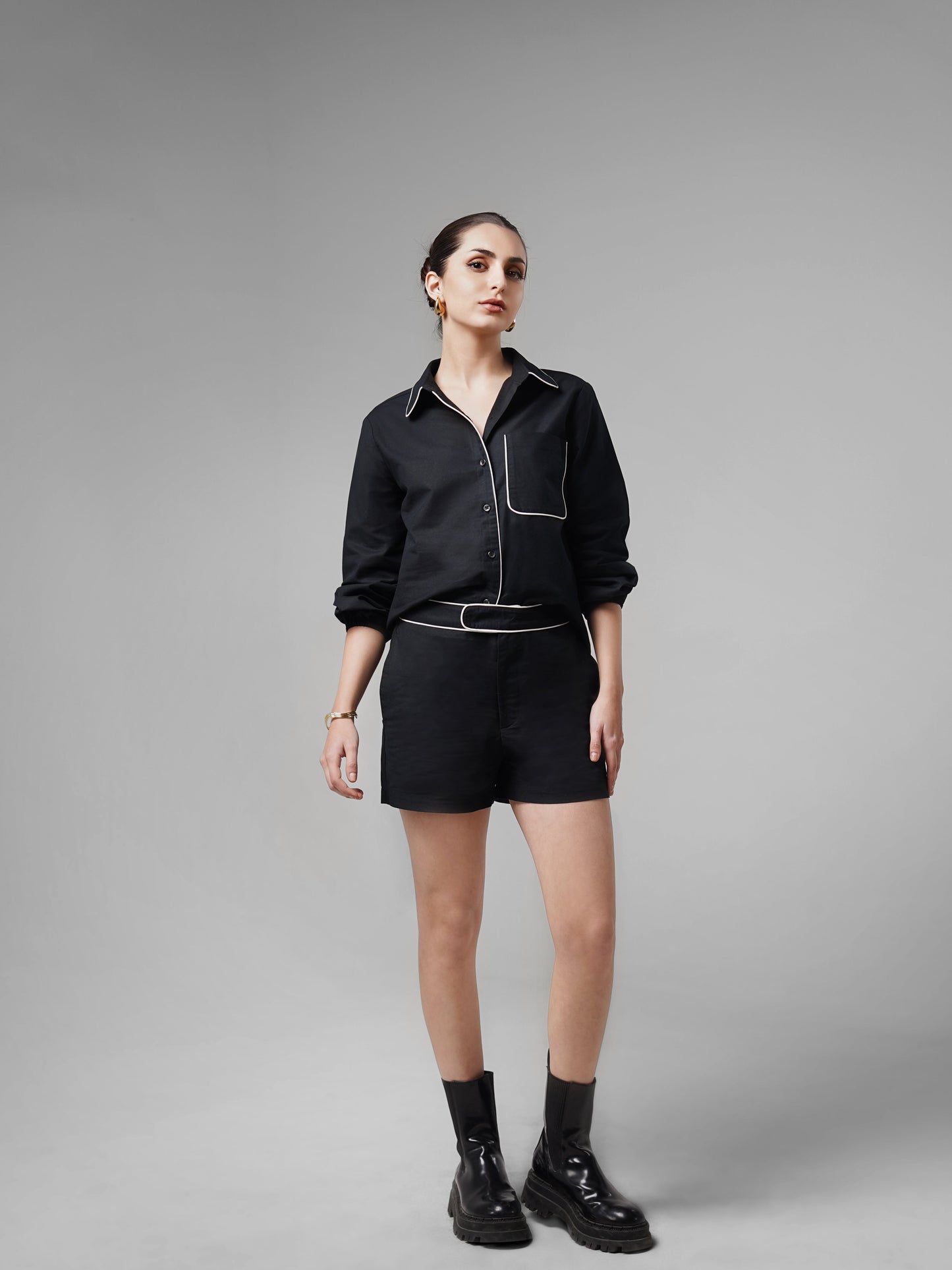 Cotton Contrast Shorts with Piping - Slim Fit