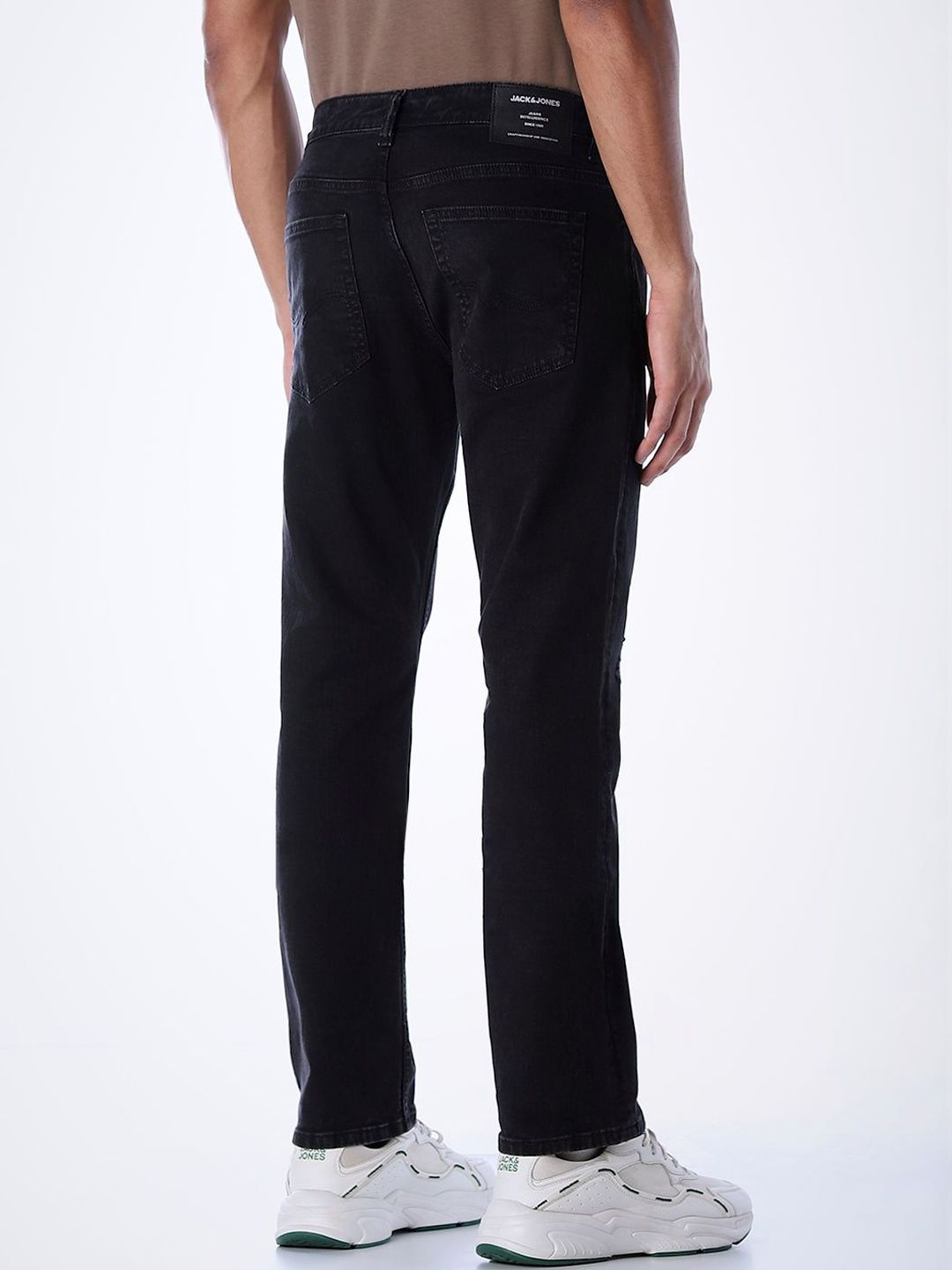 Men Regular Fit Low-Rise Mildly Distressed Light Fade Stretchable Jeans