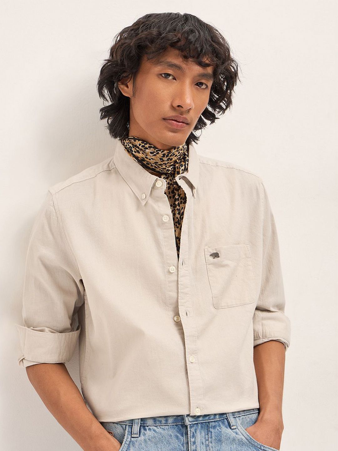 Men Slim Fit Solid Button-Down Collar Casual Shirt