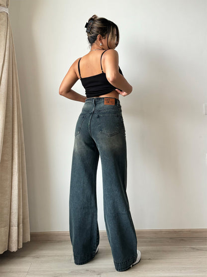 Grunge Edge Double Button High-Waisted Denim Jeans