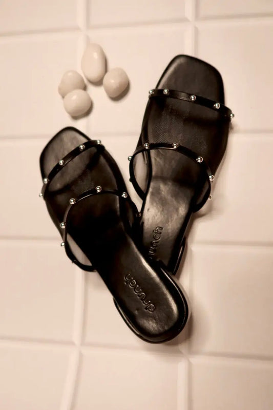 Nova Flats Black