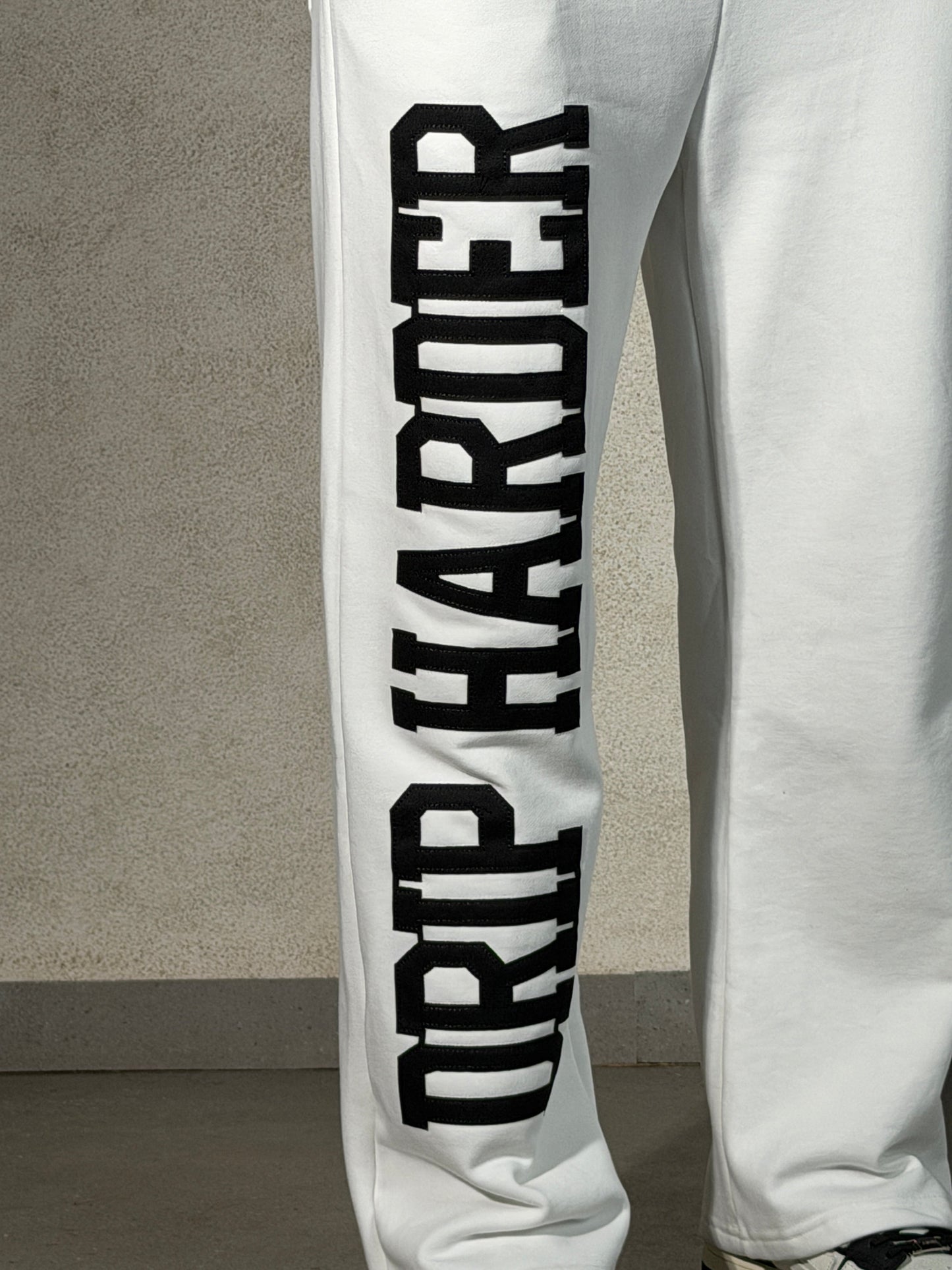 Contrast Belted Drip Harder Joggers - White
