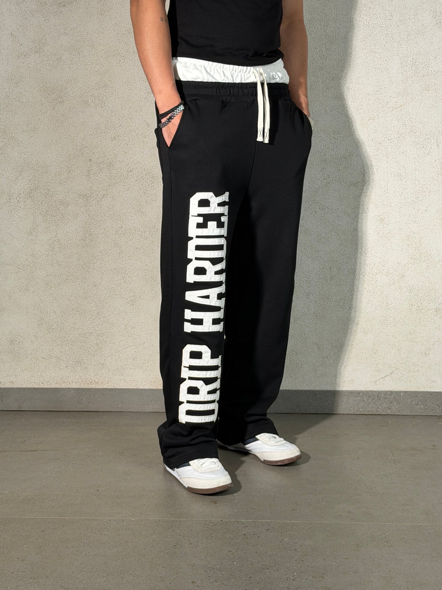 Contrast Belted Drip Harder Joggers - Black