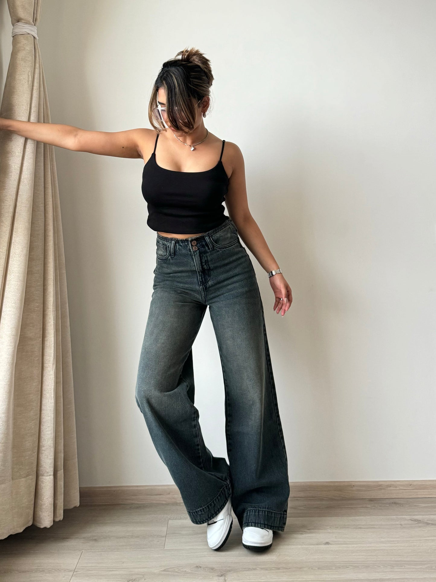 Grunge Edge Double Button High-Waisted Denim Jeans