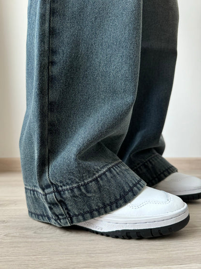 Grunge Edge Double Button High-Waisted Denim Jeans