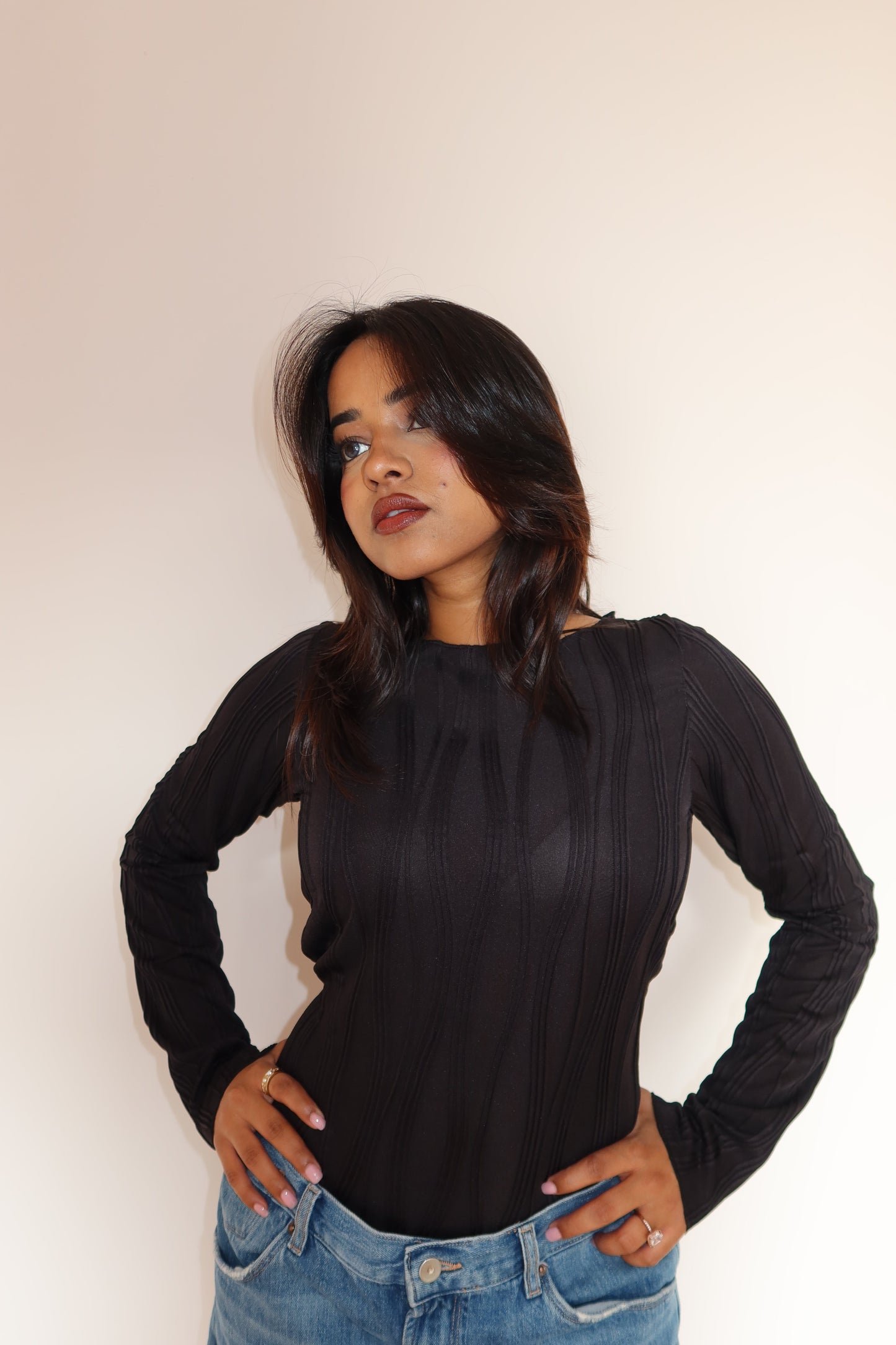 Wavy Aura Full Sleeve Top - Black