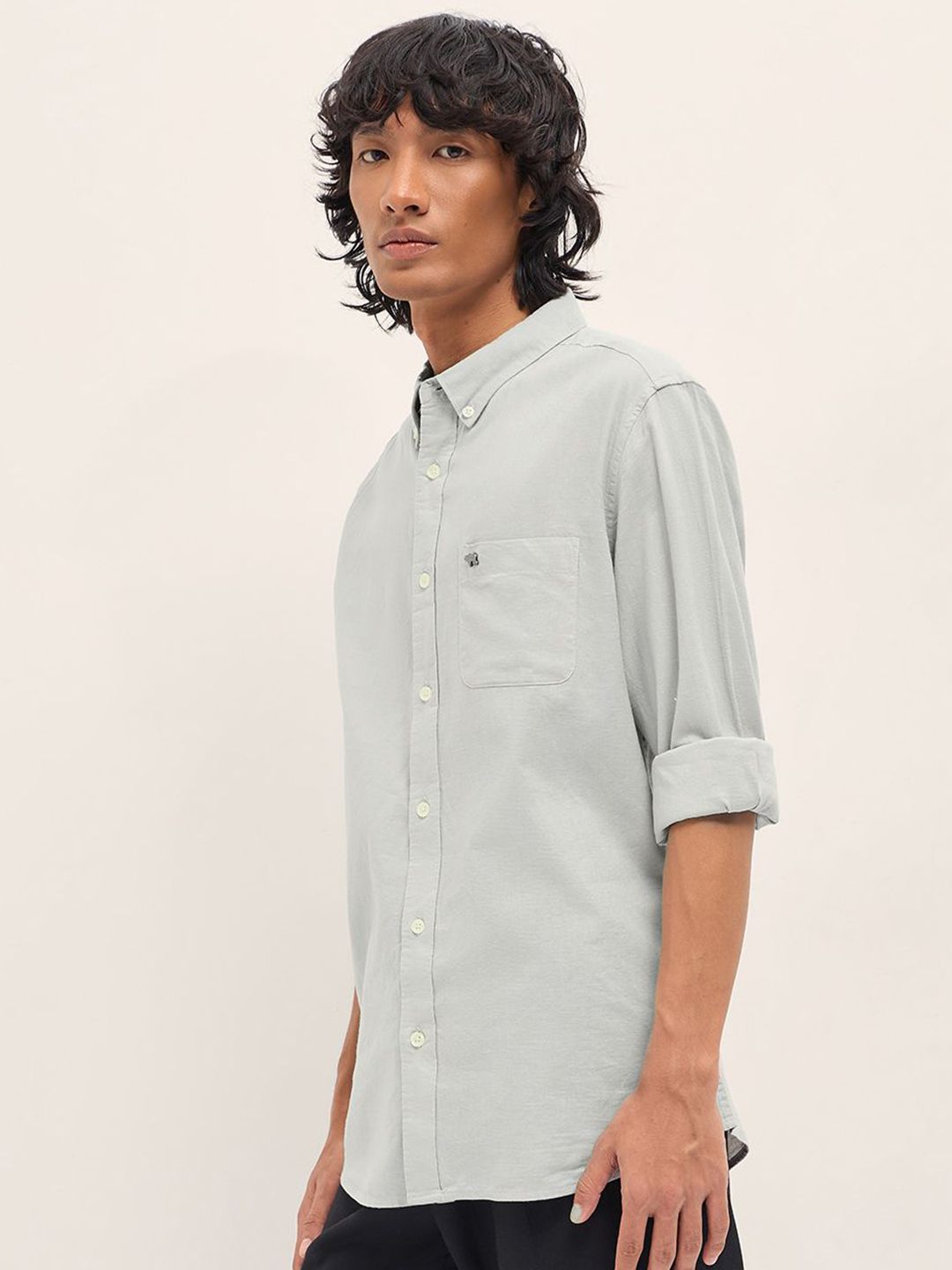 Men Slim Fit Solid Button-Down Collar Casual Shirt