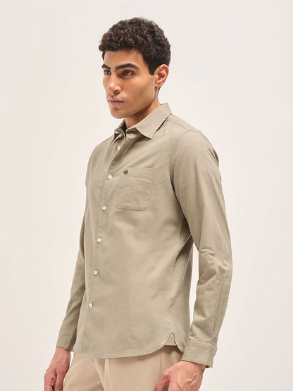 Men Slim Fit Solid Spread Collar Casual Cotton Linen Shirt