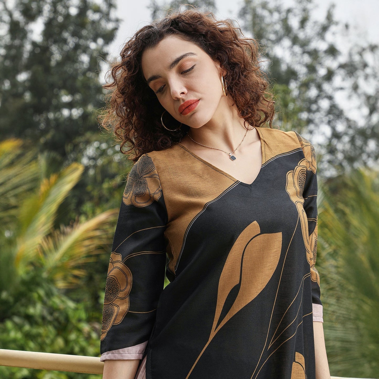 Contrast Sprig Kurta Set