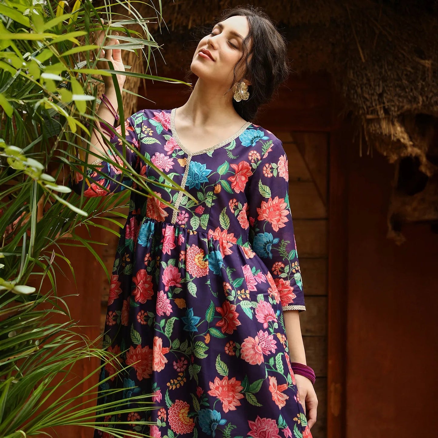 Flora Cluster Kurta With Trousers And Dupatta