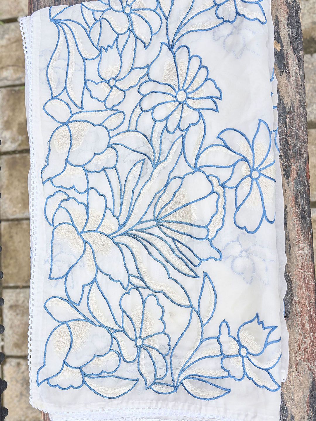 Floral Embroidered Thread Work Straight Kurta With Trousers & Dupatta