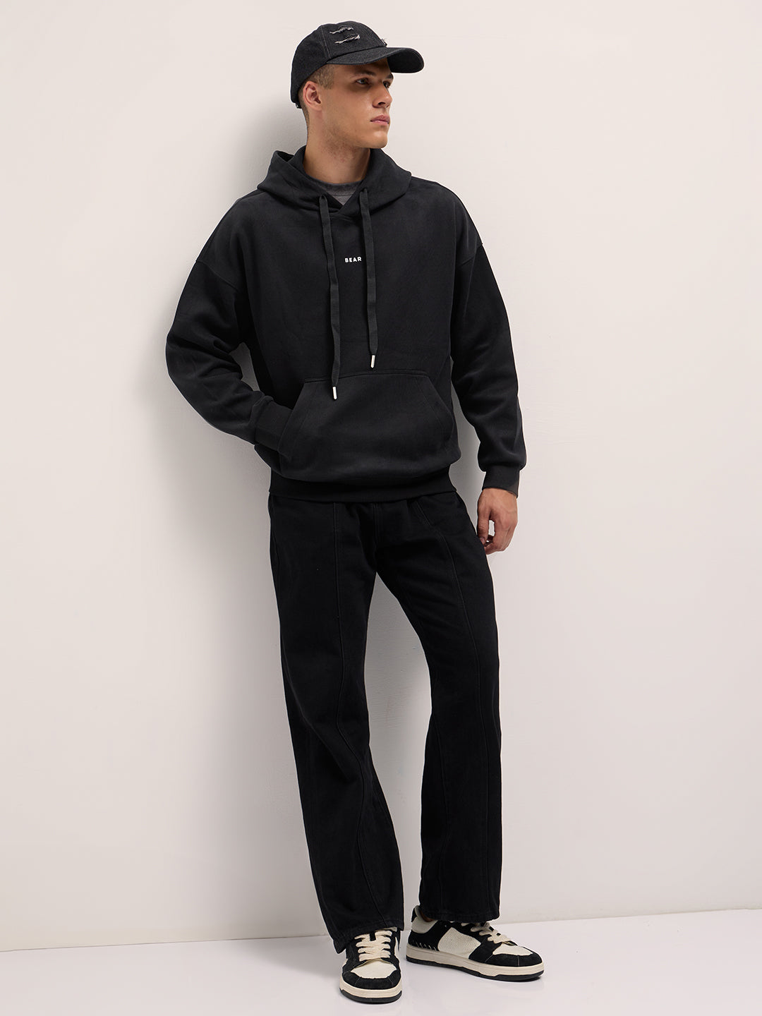 Black Solid Relax Fit Hoodie with Kangaroo Pocket