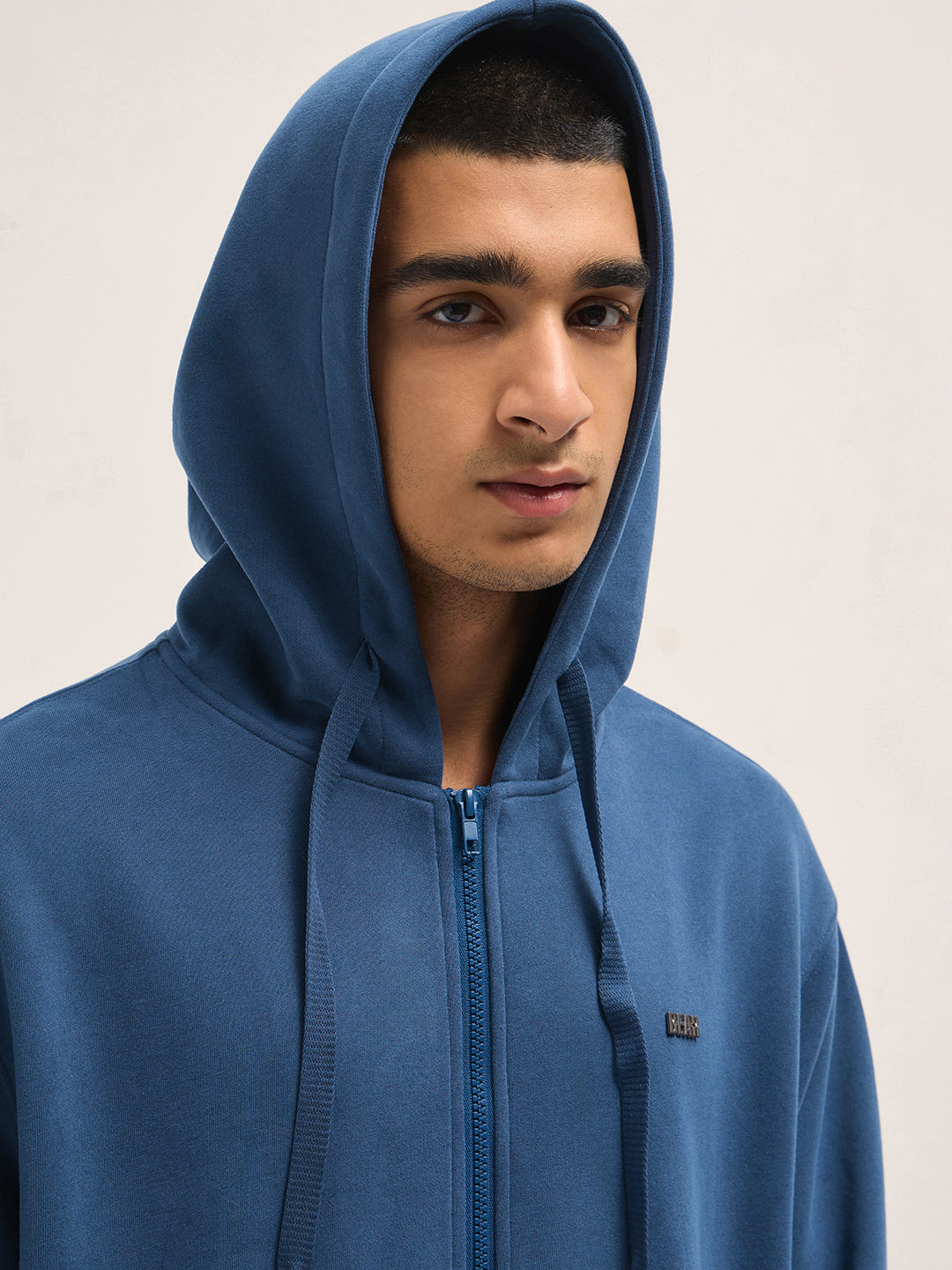 Blue Solid Relax Fit Hoodie with Zipper Closure