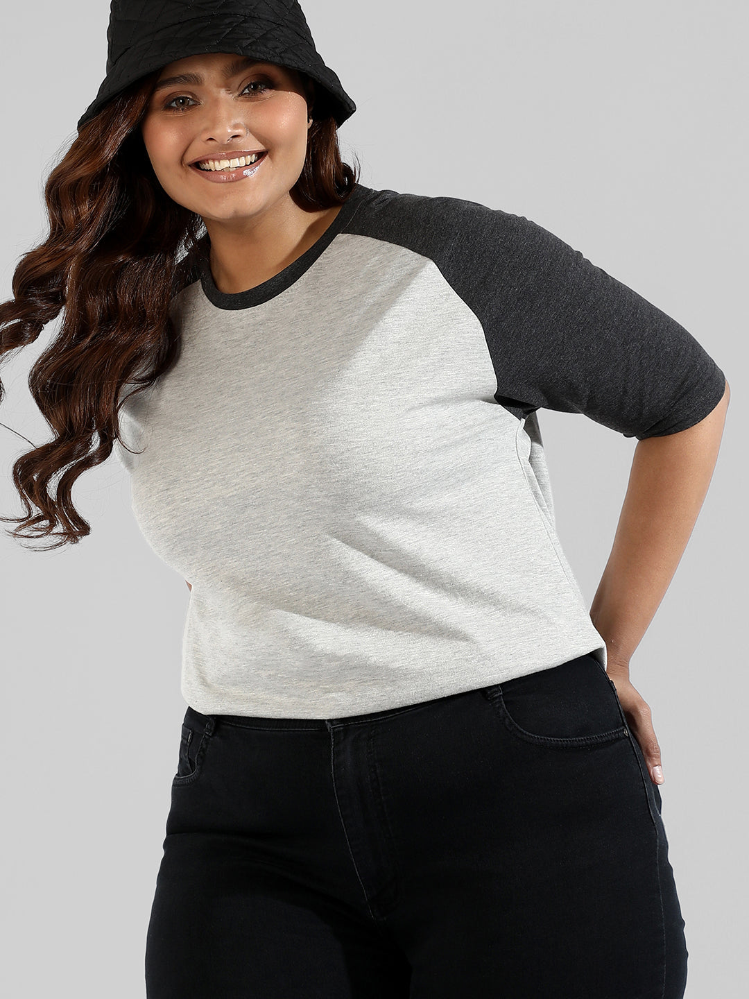 Colorblocked Stylish Quarter Sleeve Round Neck Top