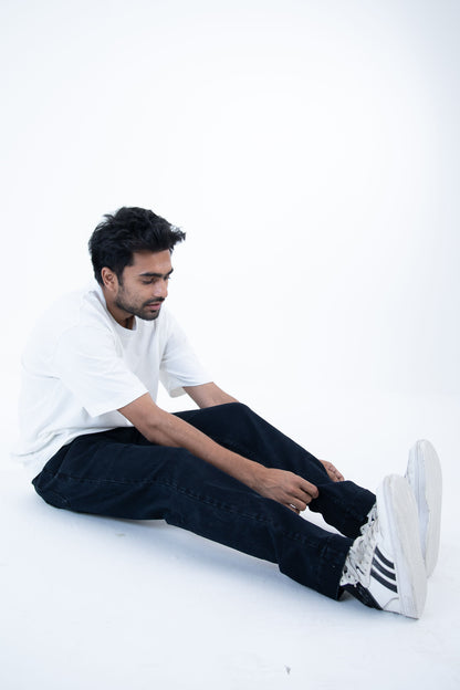 Move Easy Straight Jeans: Black